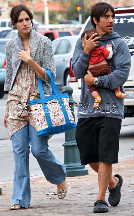 Anthony Kiedis with his girlfriend Heather Christie and their son Everly in January 2008.