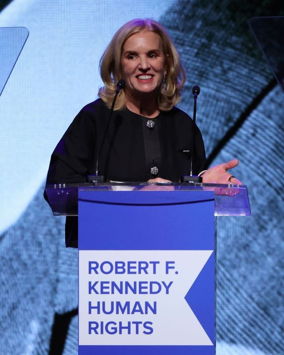 Kerry Kennedy's voice condition makes her sound choked or breathy.