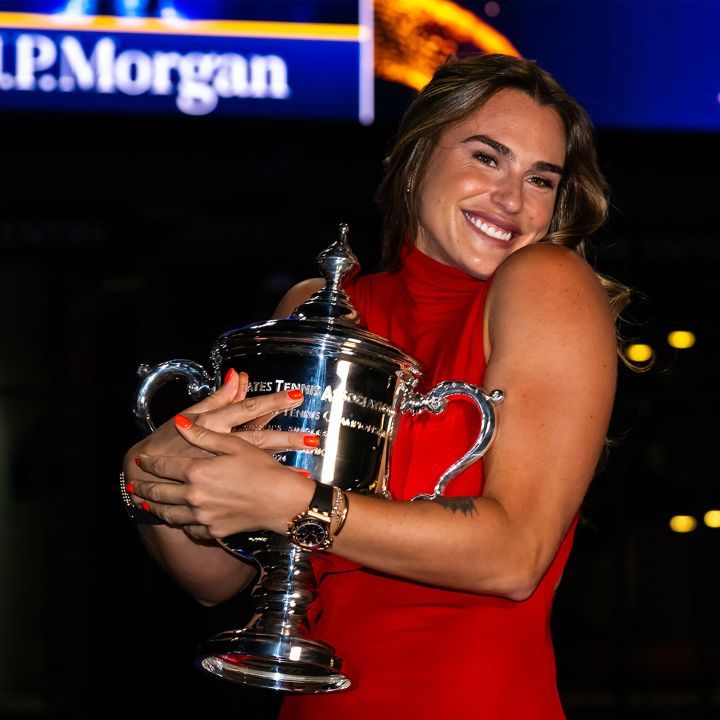 Aryna Sabalenka's watch on her left wrist looks like a Royal Oak Offshore Chronograph with a rainbow diamond bezel.