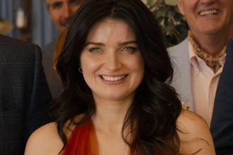 Eve Hewson: Famous Parents and a Secret Husband?