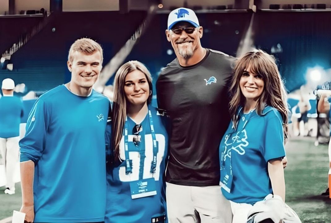 Dan Campbell with his wife, Holly, and kids, Cody and Piper.