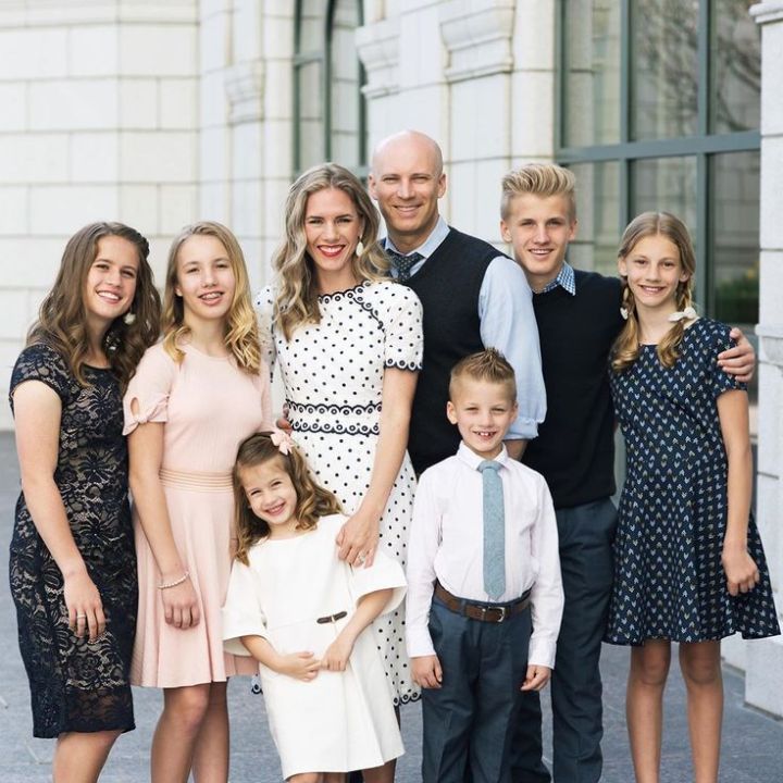 Ruby Franke's six kids are Shari (21), Chad (20), Abby (17), Julie (15), Russell (13), and Eve (11).