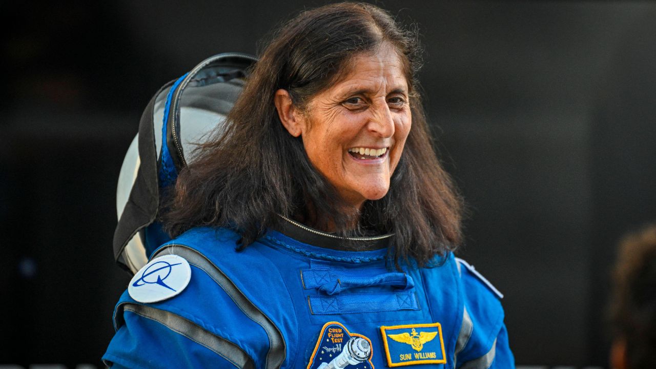 NASA Astronaut Sunita Williams' Parents, Ethnicity, Net Worth, Salary ...