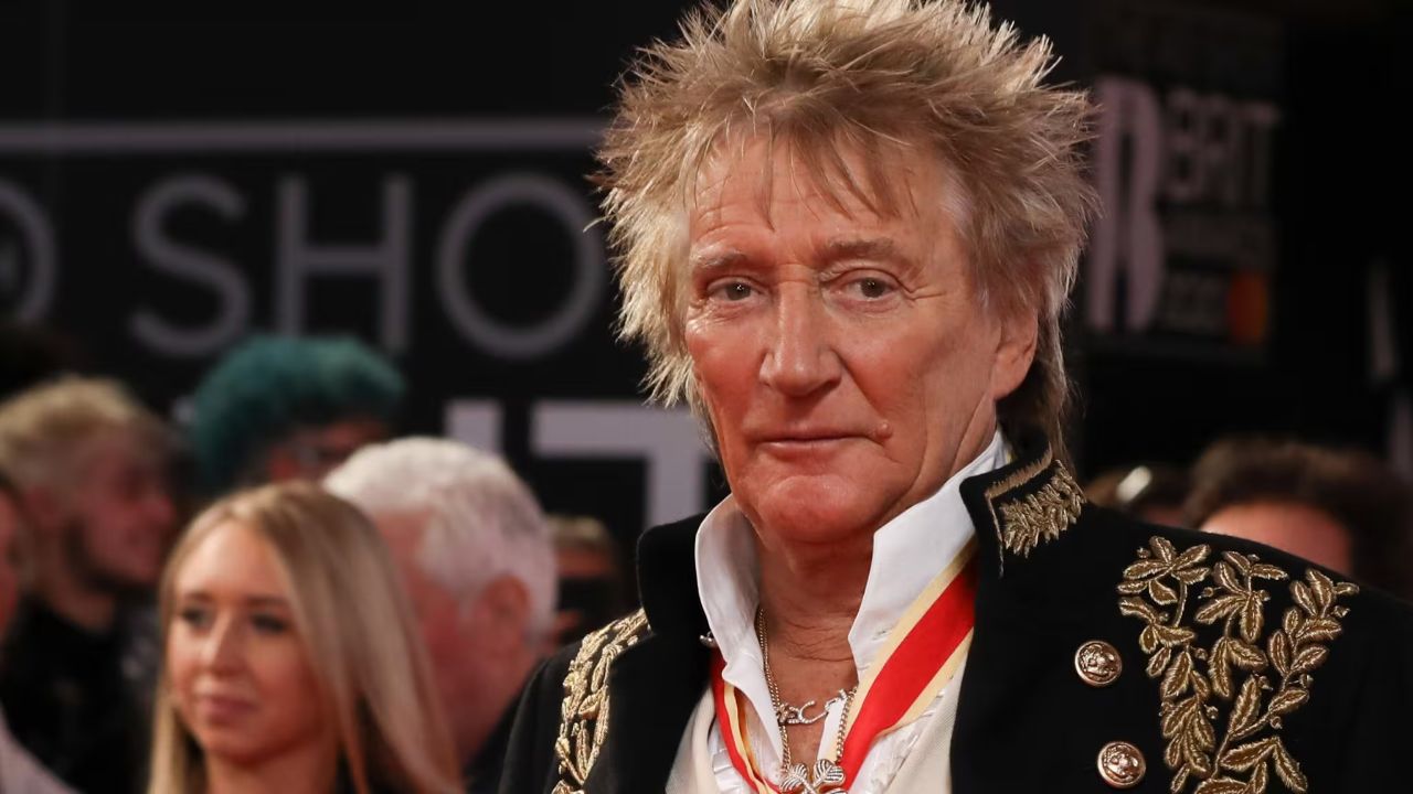 Rod Stewart's net worth is estimated at $350 million in 2025.