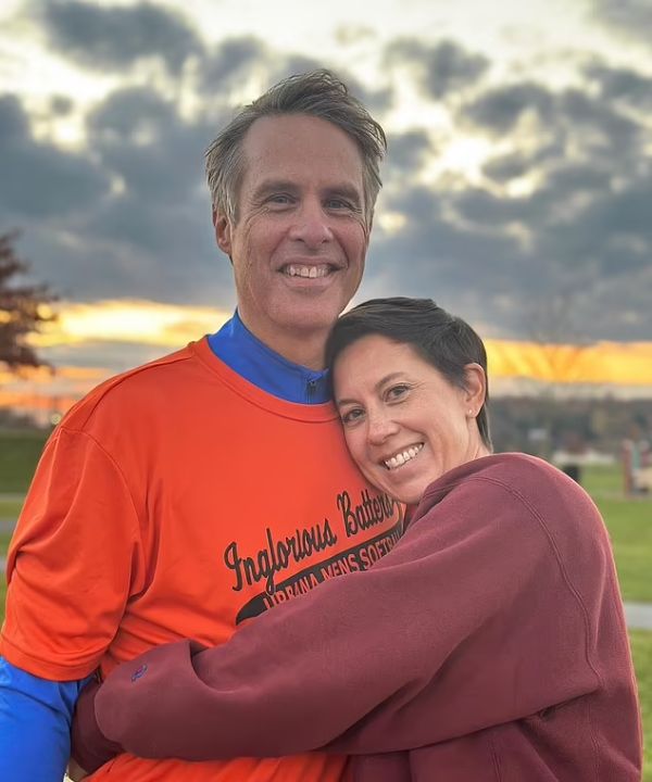 Terry Moran with his wife, Johanna Cox.