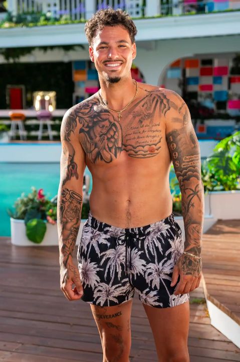 Pepe Garcia from Love Island USA belongs to Spanish-Cuban ethnicity.