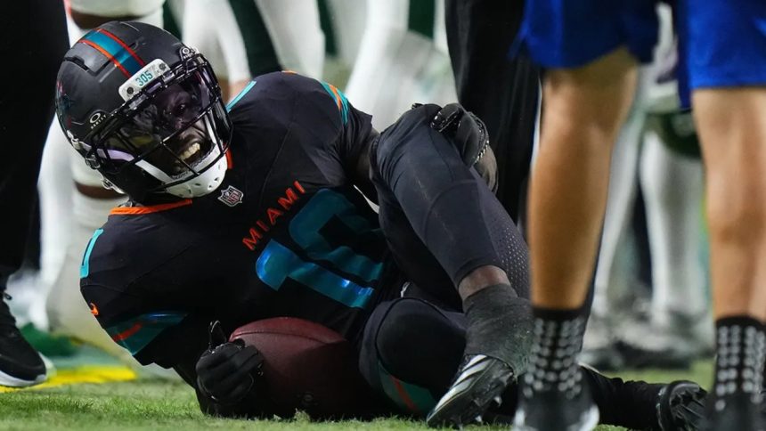 Is Tyreek Hill Out for the Season? Dislocated Knee Injury