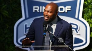 Shaun Alexander Net Worth: Career Earnings & Contract Detail
