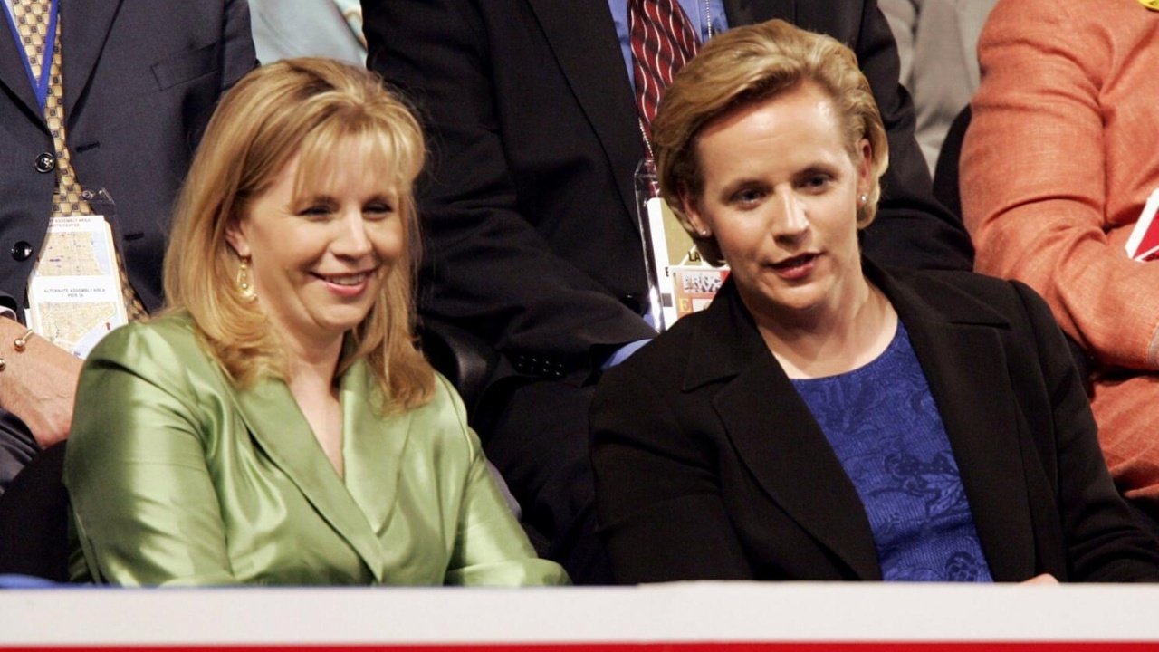Liz and Mary Cheney.