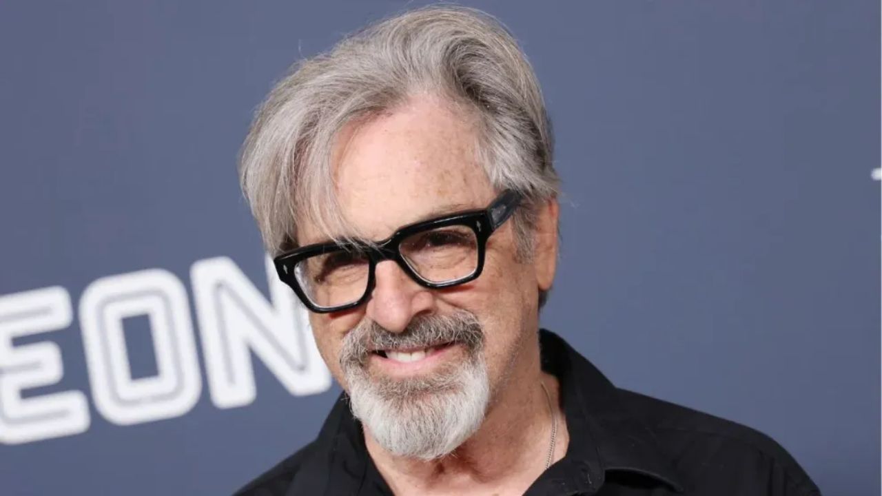Robert Carradine.