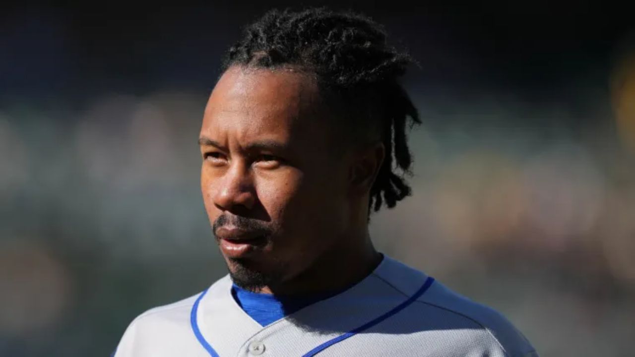 Terrance Gore's net worth was estimated at $900,000.