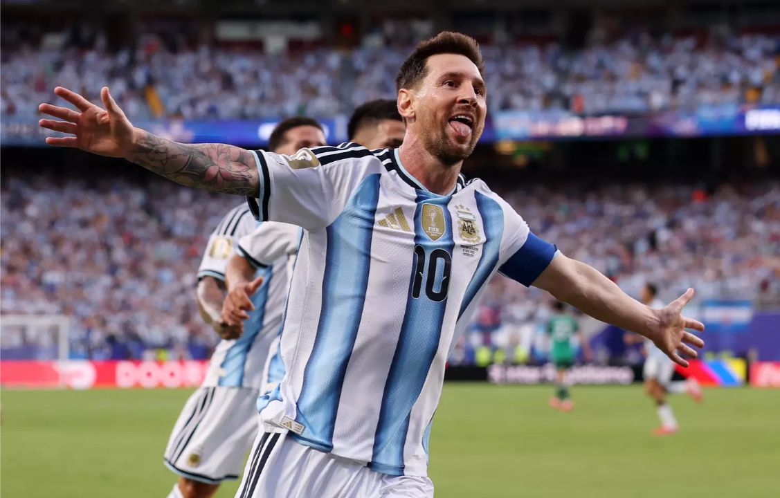 Lionel Messi's net worth is estimated at $1.1 billion in 2026.
