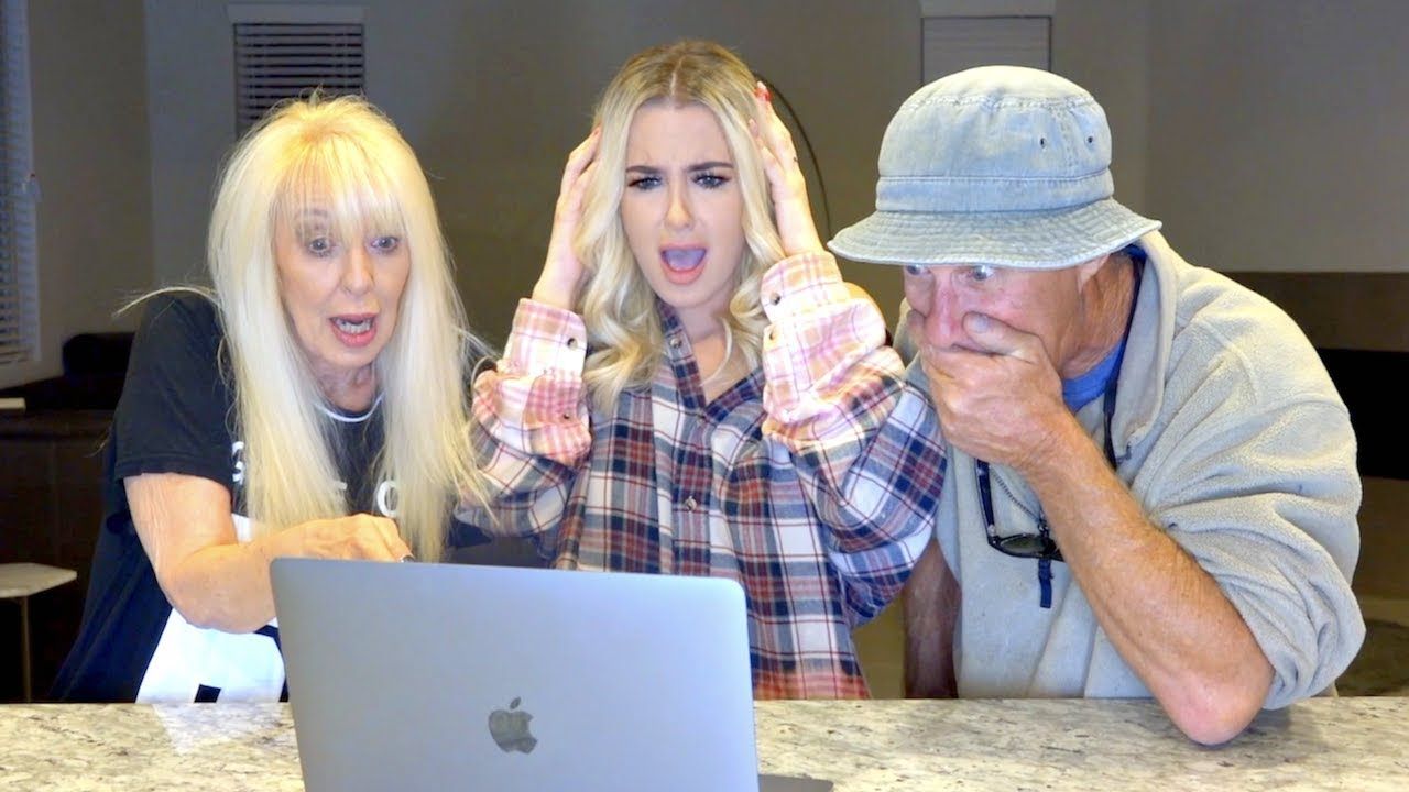 Tana Mongeau with her parents.