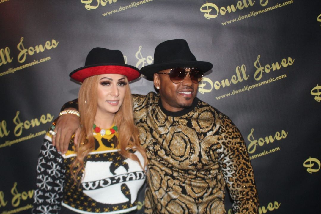 Donell Jones with his wife, Jasmine.