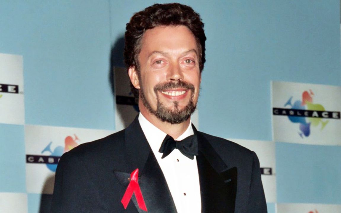 Tim Curry never publicly declared whether he was gay or straight.